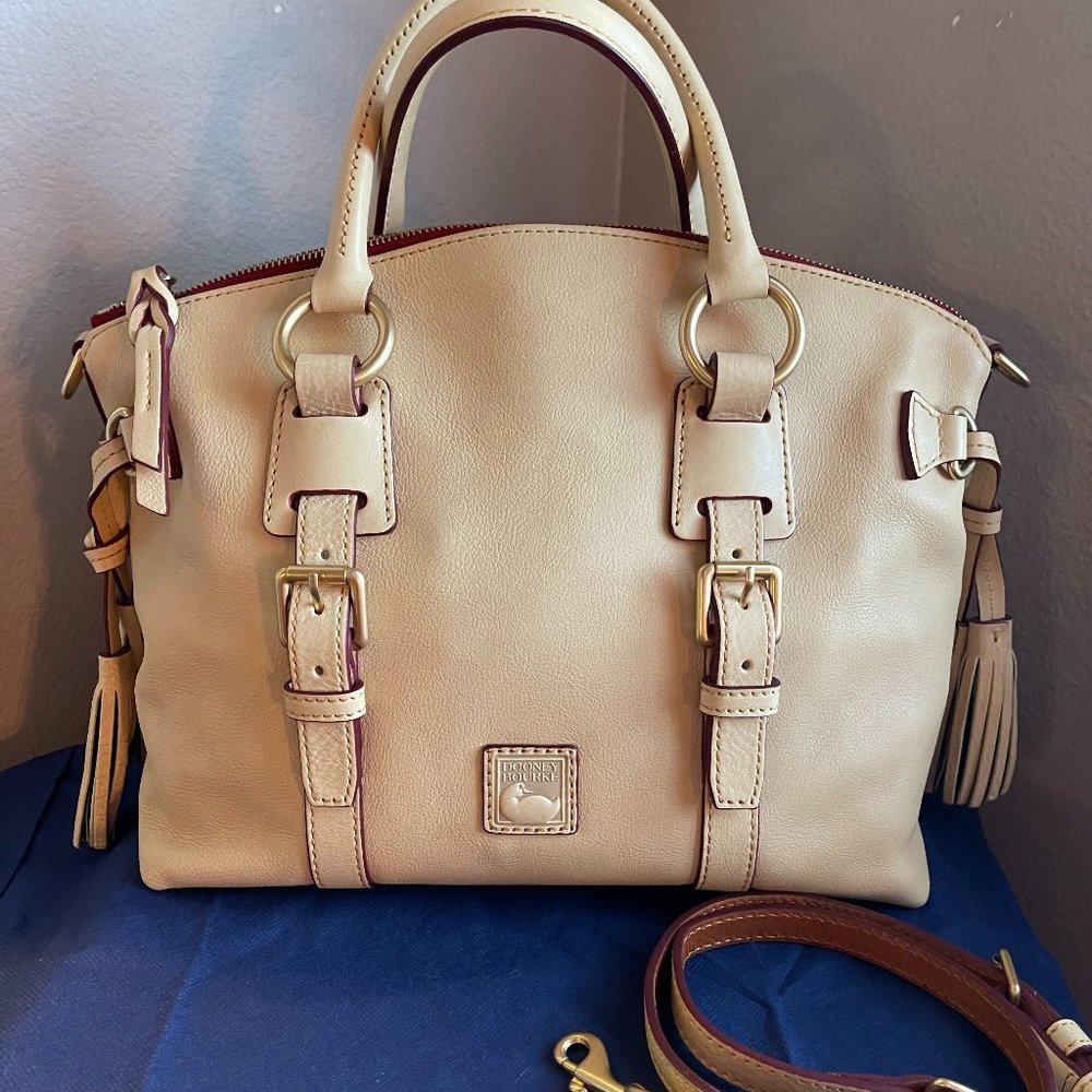 Dooney & Bourke florentine Bristol - Bone